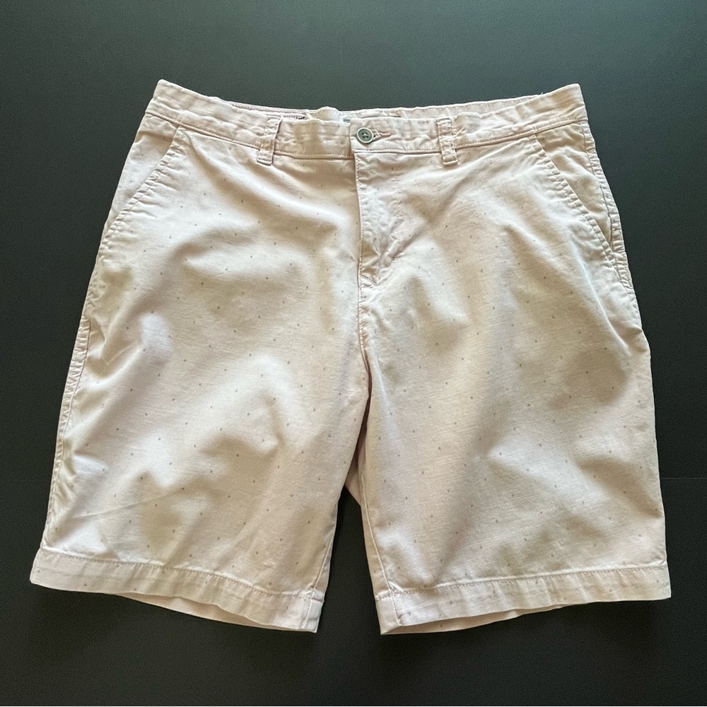 IKE By IKE BEHAR Flat Front Stretch Shorts Light Pink With Pattern Size 32”